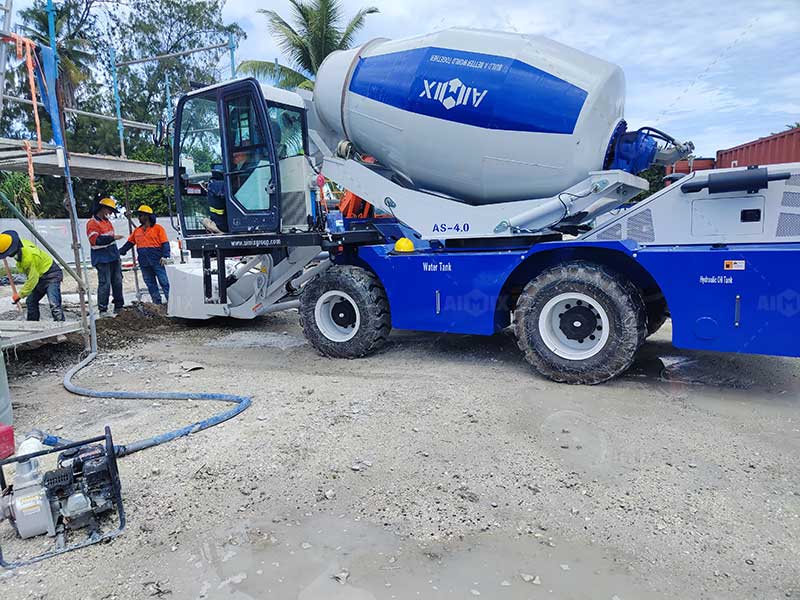 self loading concrete mixer In Indonesia
